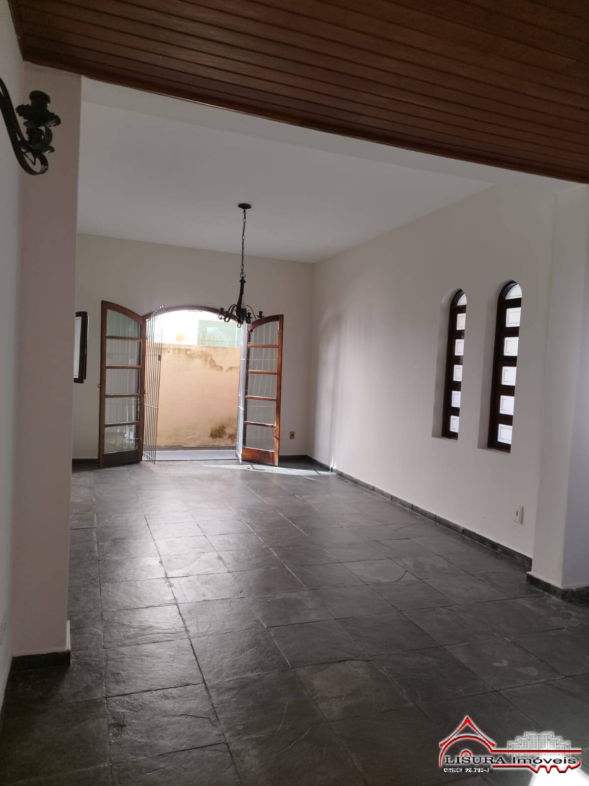 Casa para alugar com 3 quartos, 197m² - Foto 9