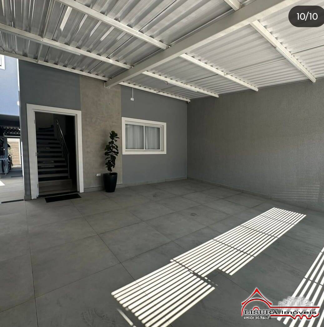 Casa para alugar com 3 quartos, 130m² - Foto 1