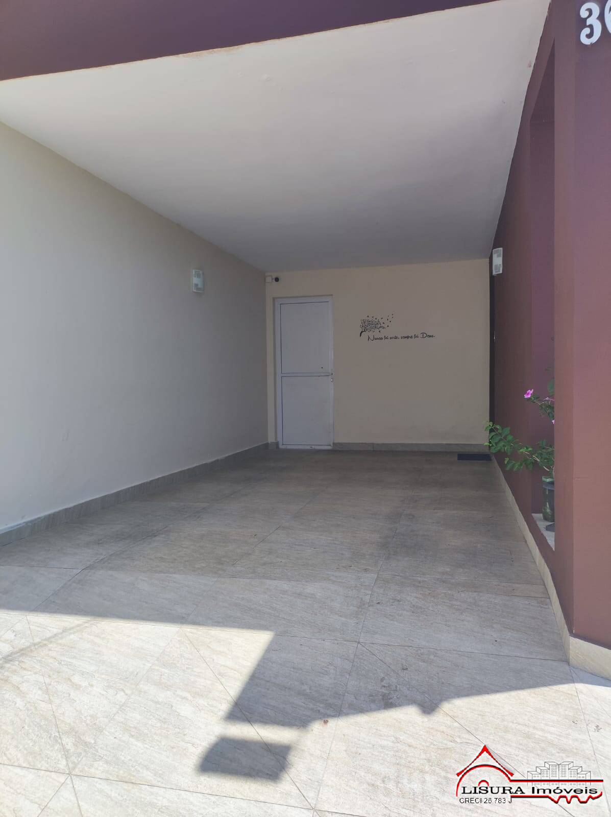 Casa à venda com 2 quartos, 240m² - Foto 4