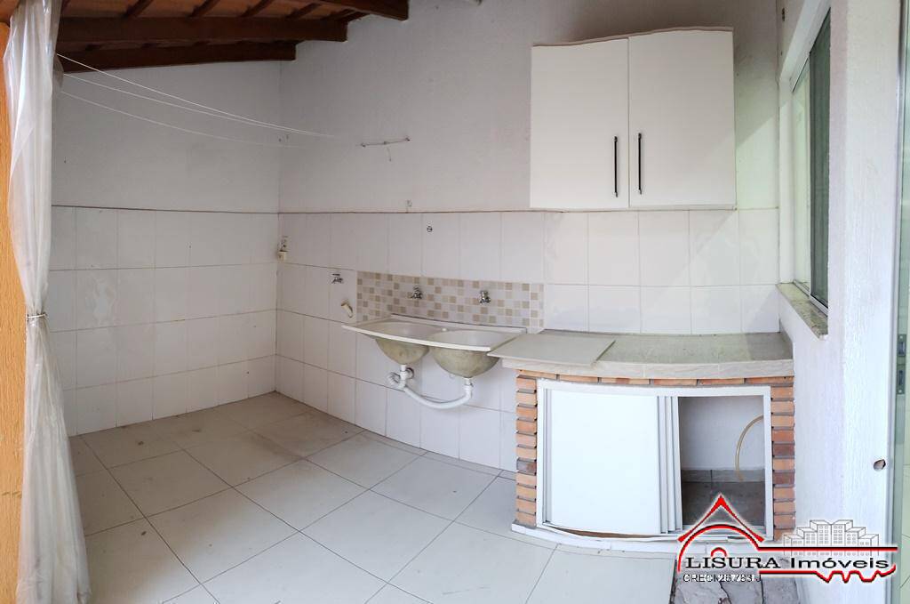 Casa de Condomínio para alugar com 3 quartos, 161m² - Foto 18