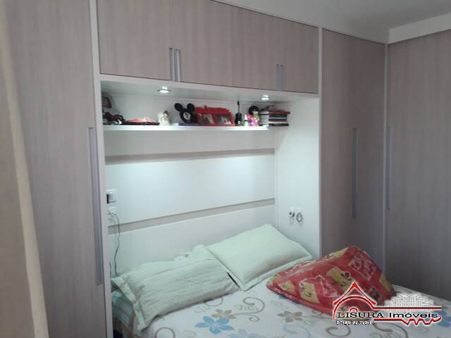 Apartamento à venda com 2 quartos, 64m² - Foto 4