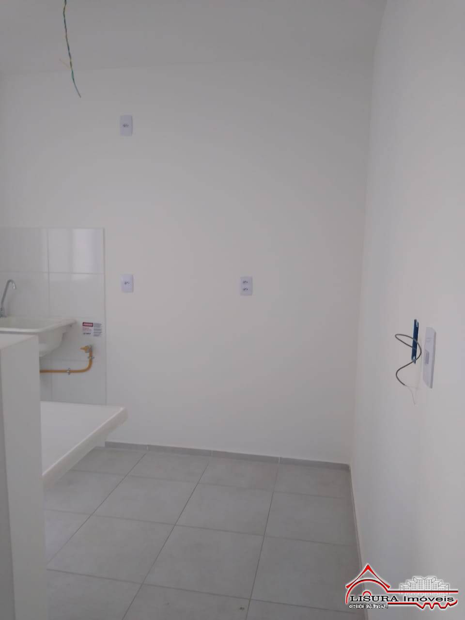 Apartamento à venda com 2 quartos, 39m² - Foto 3