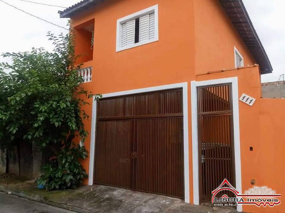 Casa à venda com 4 quartos, 147m² - Foto 2