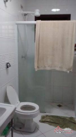 Casa à venda com 4 quartos, 150m² - Foto 2