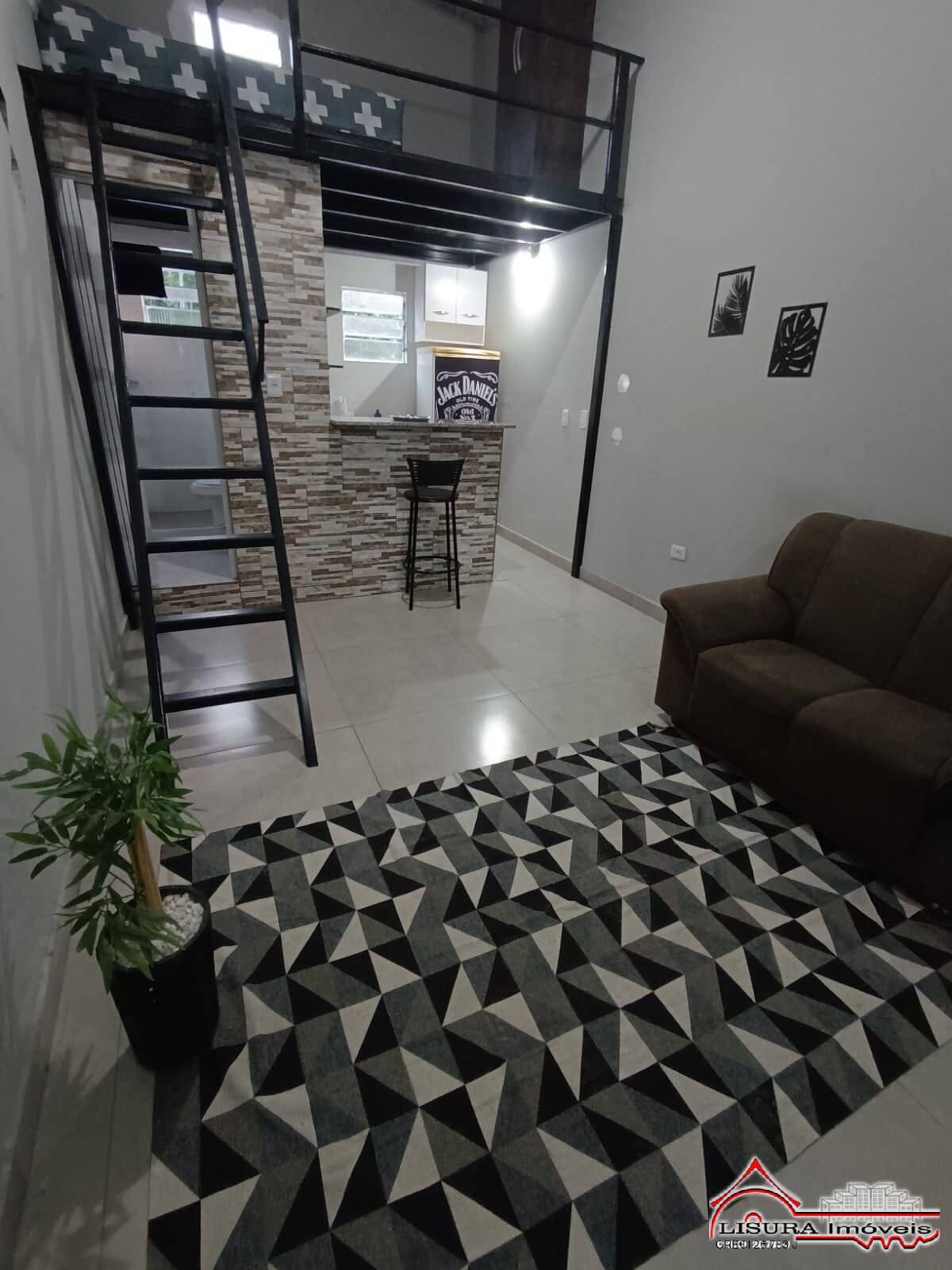 Casa para alugar com 1 quarto, 30m² - Foto 1