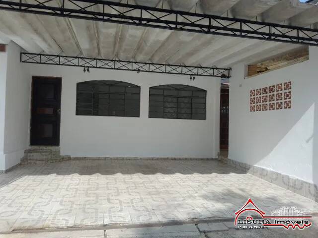 Casa para alugar com 3 quartos, 220m² - Foto 1