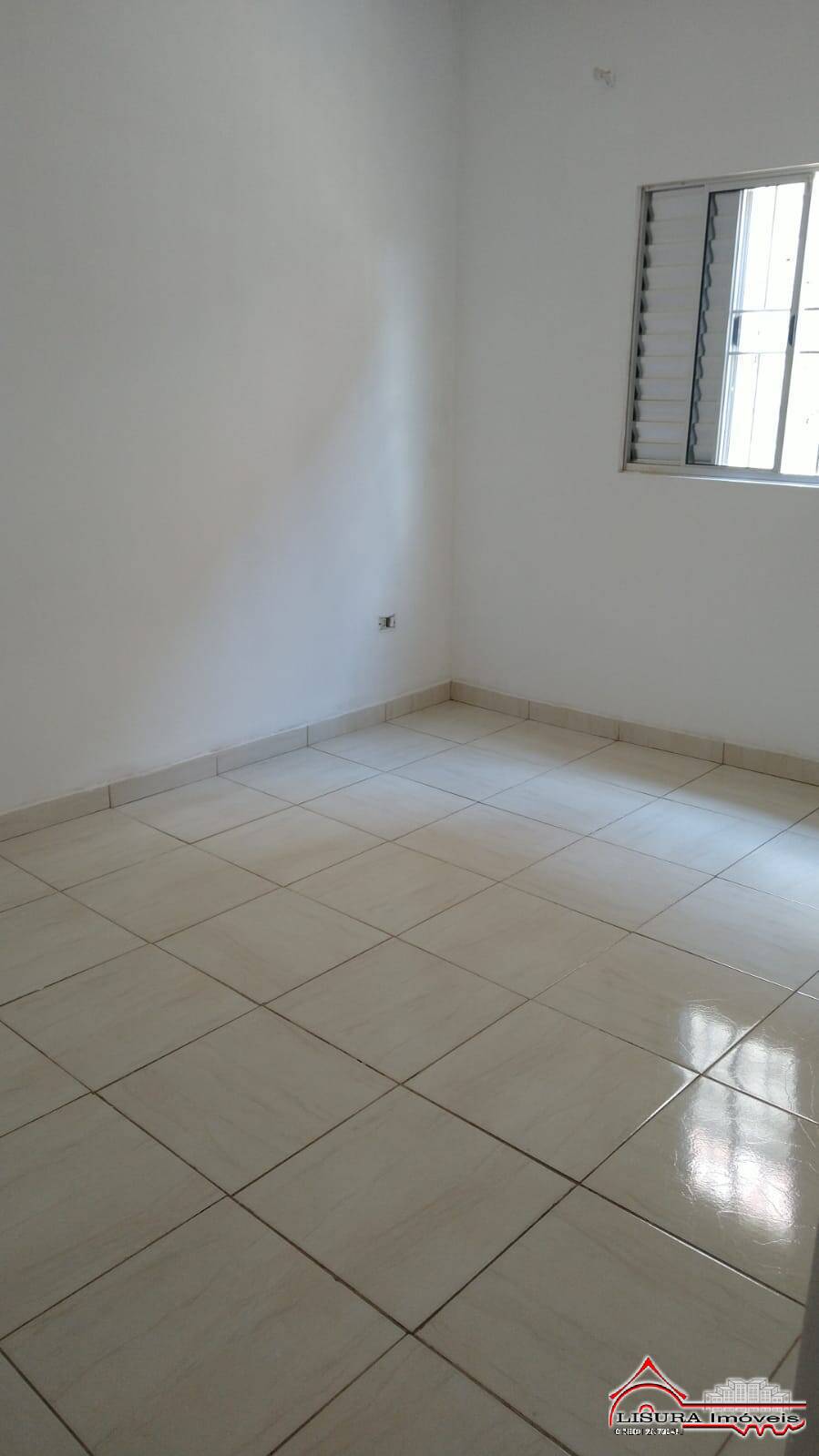 Casa à venda com 3 quartos, 250m² - Foto 3