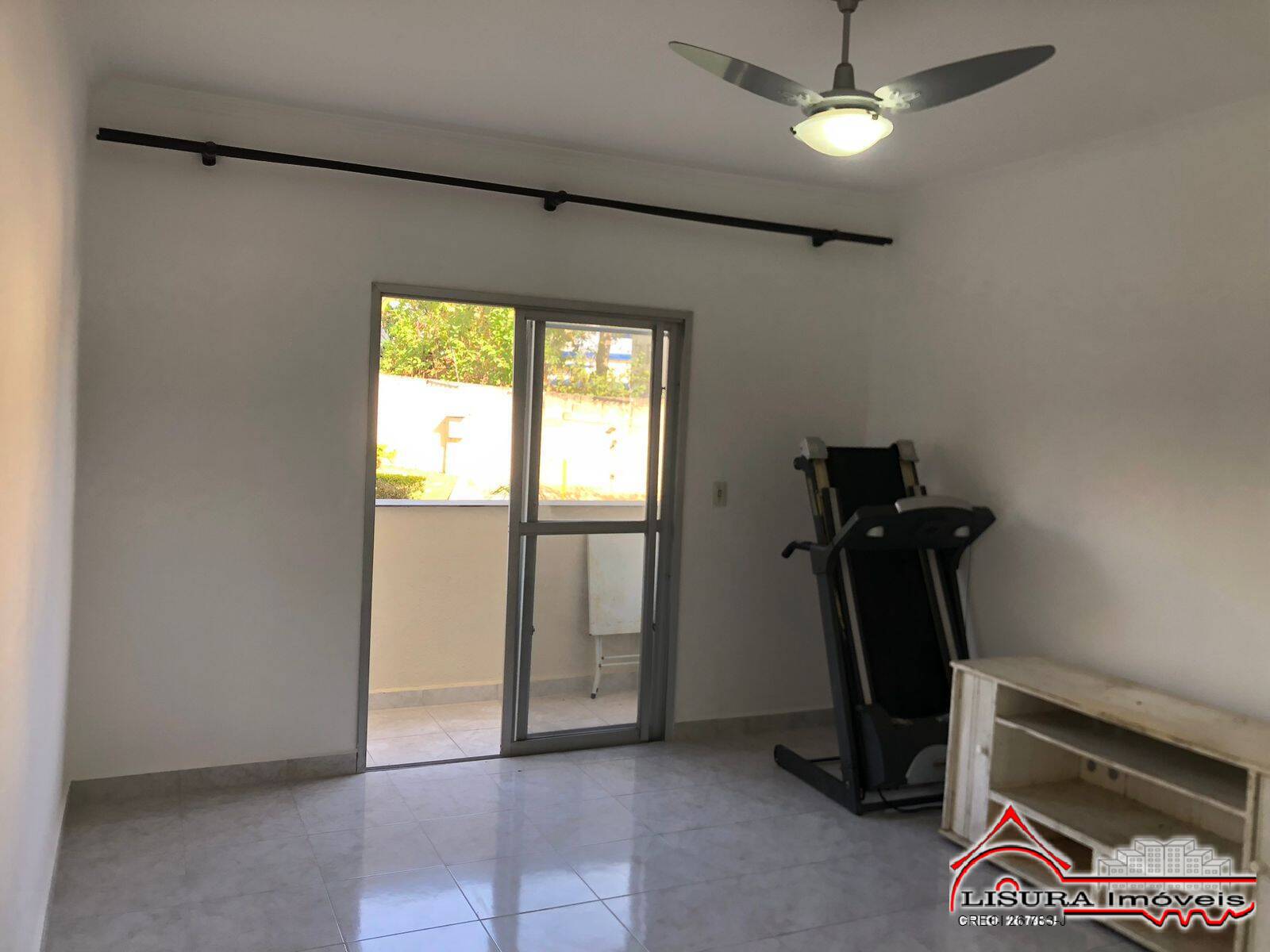 Apartamento à venda com 3 quartos, 76m² - Foto 1