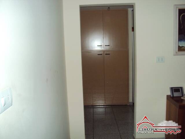 Casa à venda com 5 quartos, 200m² - Foto 10