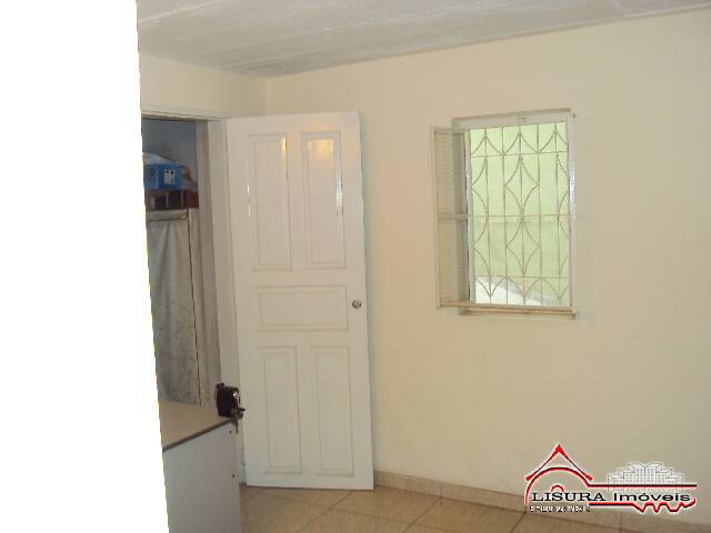 Casa à venda com 5 quartos, 200m² - Foto 24