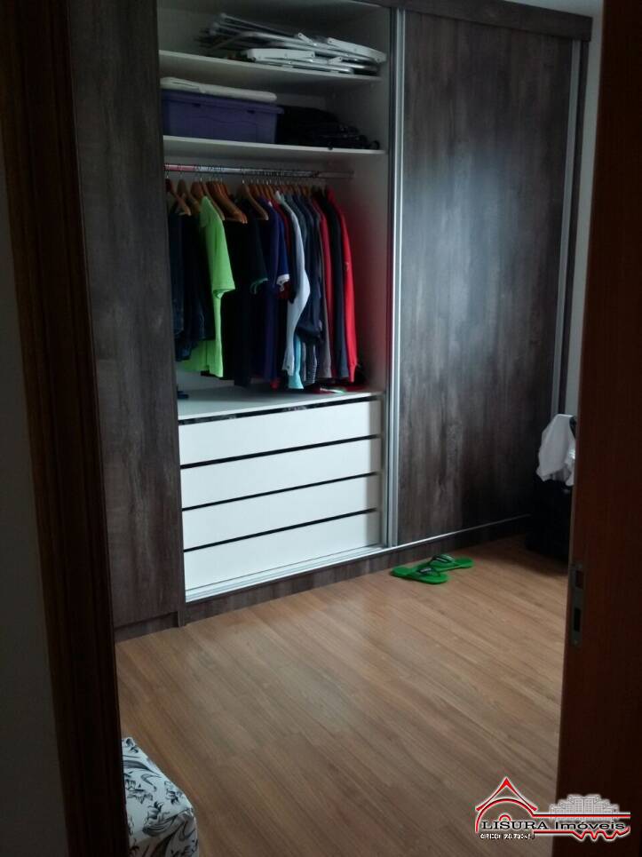 Apartamento à venda com 3 quartos, 76m² - Foto 1