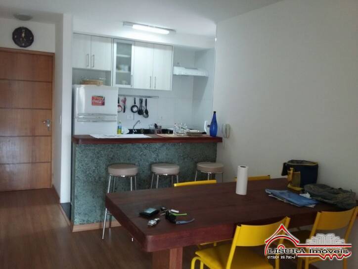 Apartamento à venda com 3 quartos, 76m² - Foto 9