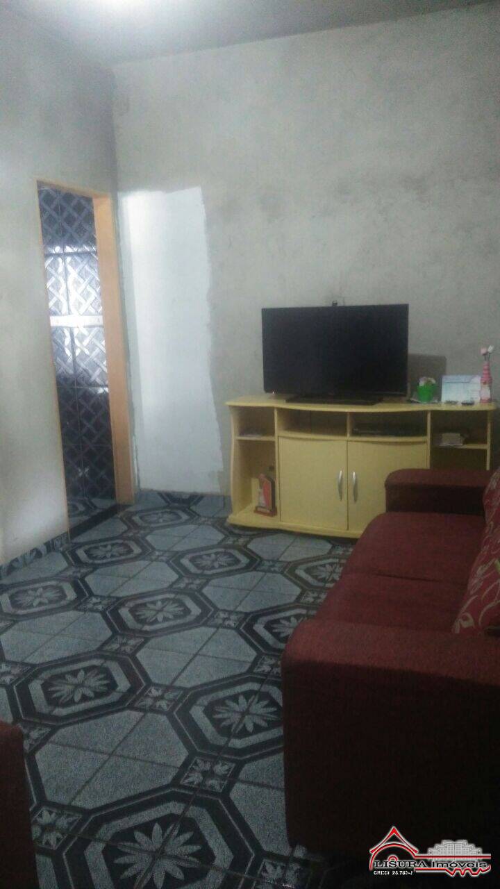 Casa à venda com 2 quartos, 80m² - Foto 2