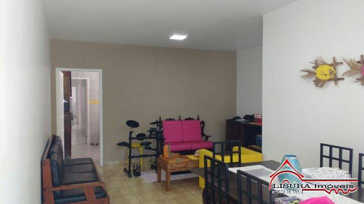 Casa à venda com 3 quartos, 1m² - Foto 2